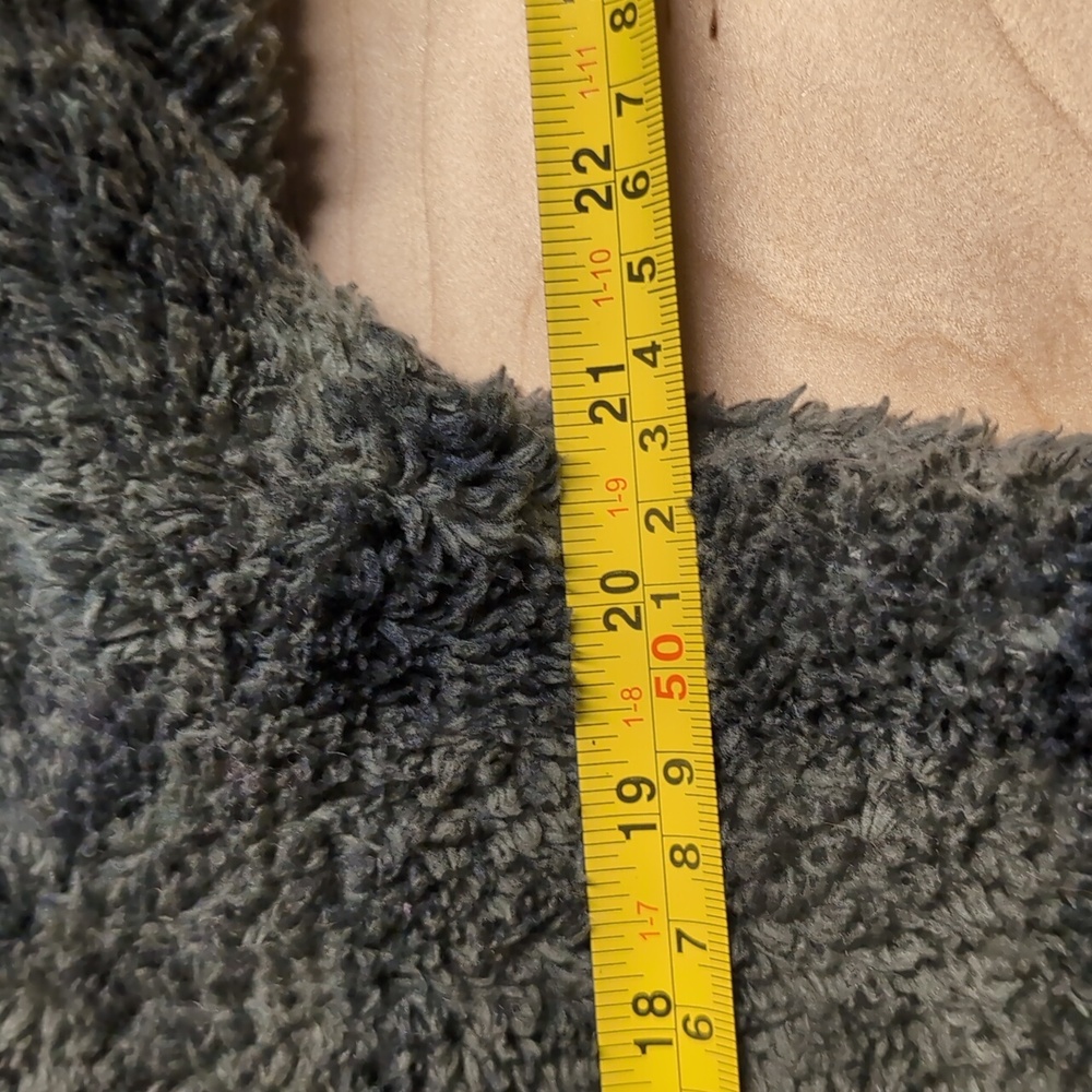 Eddie Bauer Green plaid sherpa - Picture 10 of 10